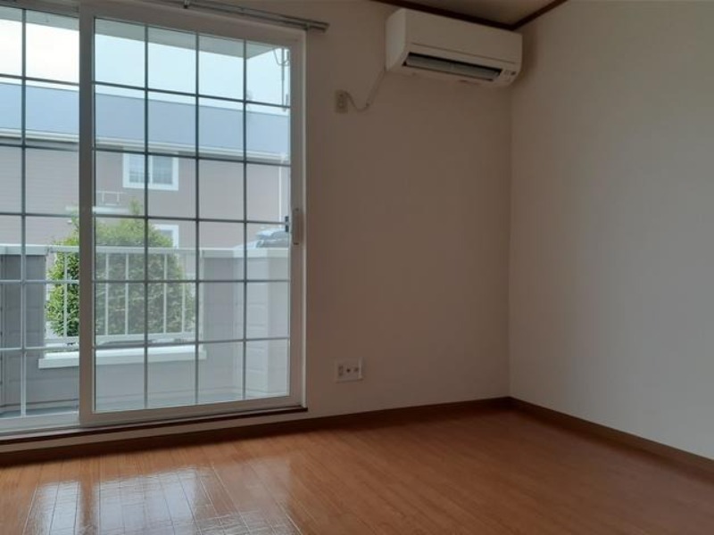 居室・リビング　図面と現状に相違がある場合には現状を優先