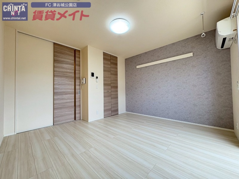 居室・リビング　別部屋同タイプ