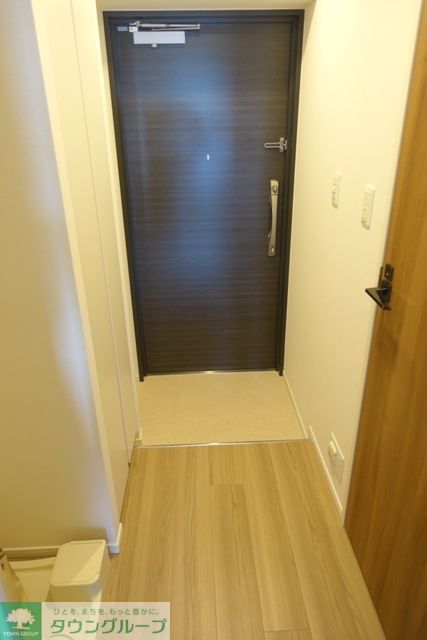 玄関　※写真は同タイプ住戸です。