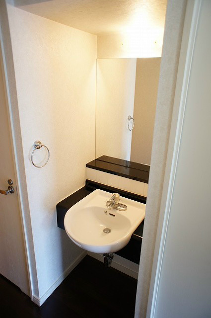 その他　独立洗面台付き