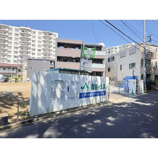 建物外観　※建築中