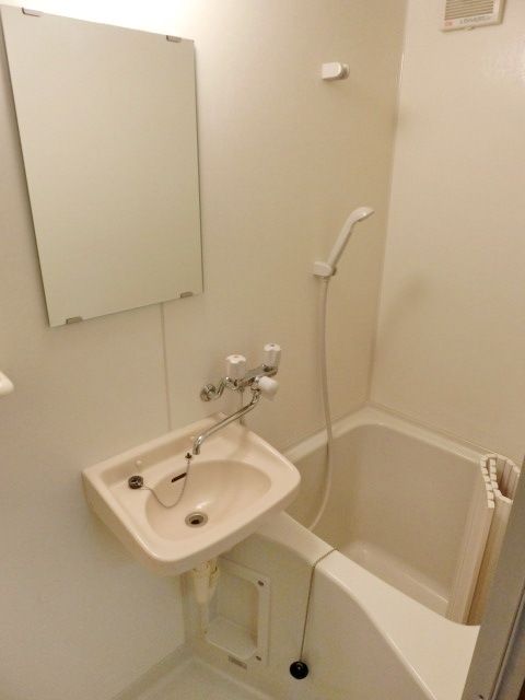 バス・シャワールーム　お部屋探しは株式会社　タウンハウジング　までお気軽にお問合…