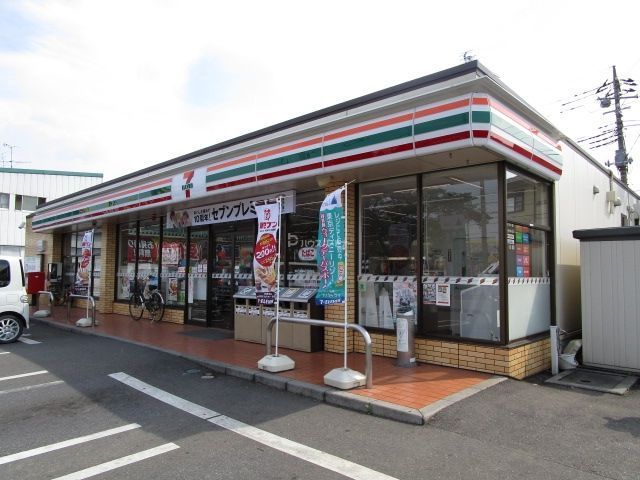 コンビニ　セブンイレブン南流山4丁目店（コンビニ）まで30m