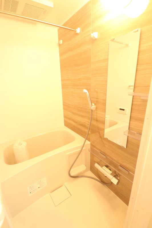 バス・シャワールーム　２　浴室　追い焚き、浴室乾燥付き