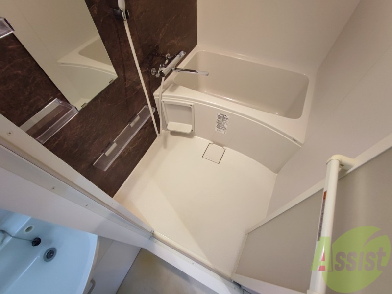 バス・シャワールーム　お風呂になります。一日の疲れを癒してくださいね。