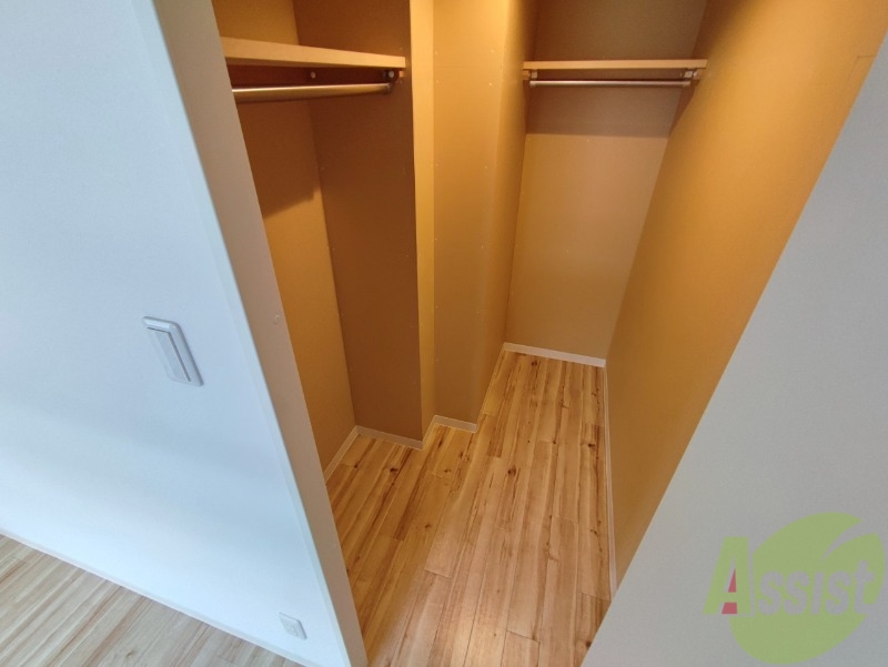 収納　寝室の収納です。部屋がすっきり片付きます。