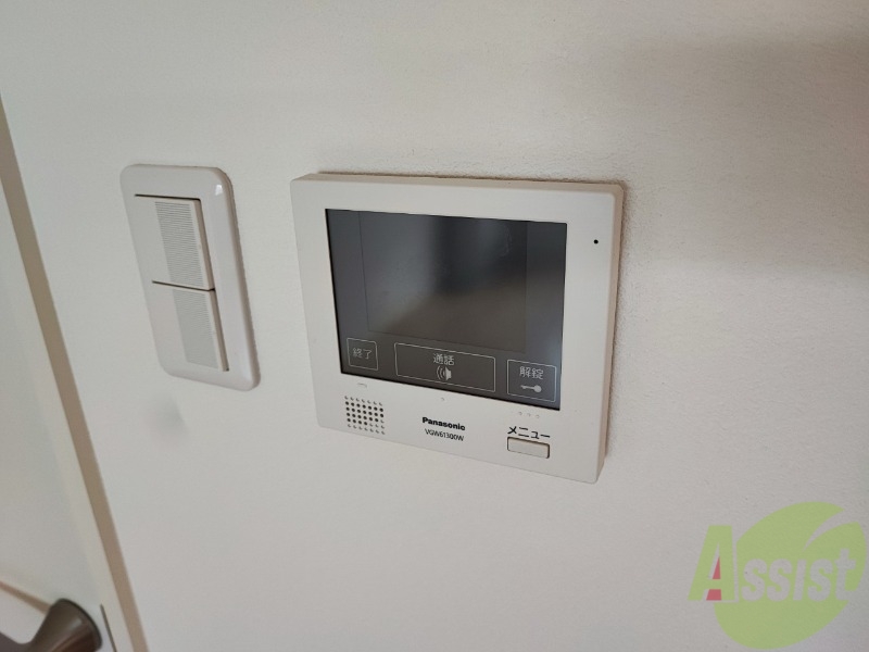 セキュリティ　ＴＶモニター付インターホンです。来客者の顔が見えるので安心！