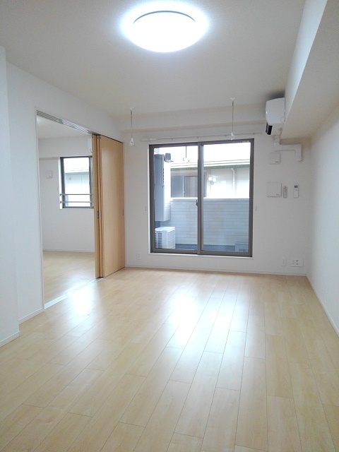 居室・リビング　★明るいリビング★