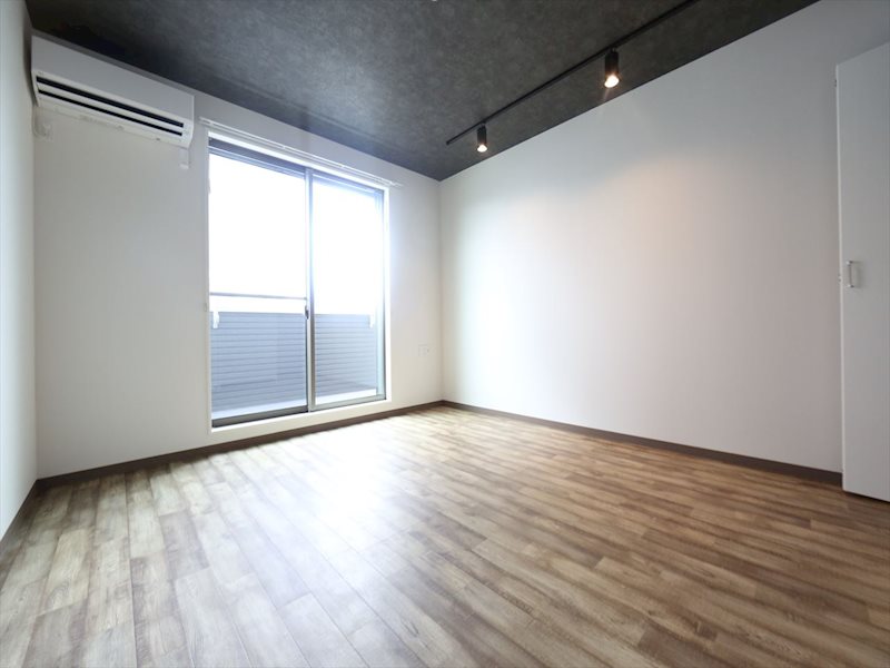 居室・リビング　洋室7.39帖　クローゼット　エアコン