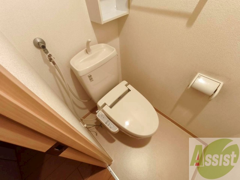 トイレ　トイレです。ウォシュレット付を探している方、おすすめです。