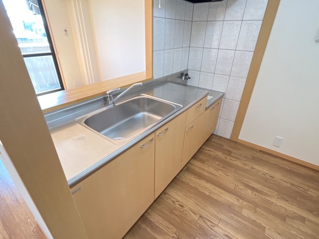 キッチン　ツインビレッジ　お問合せはなご家おもてなし不動産へ。