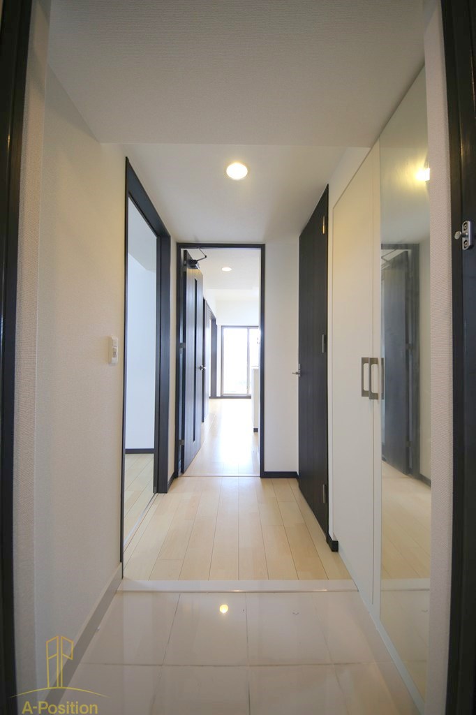 玄関　アーデンタワー本町イースト