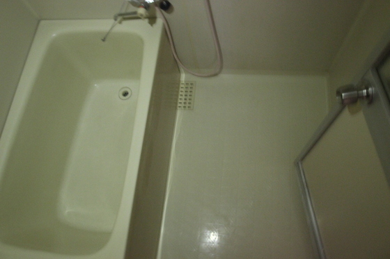 バス・シャワールーム　※別部屋の写真です