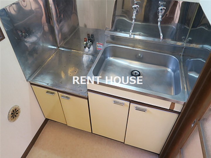 キッチン　別号室の参考写真となります