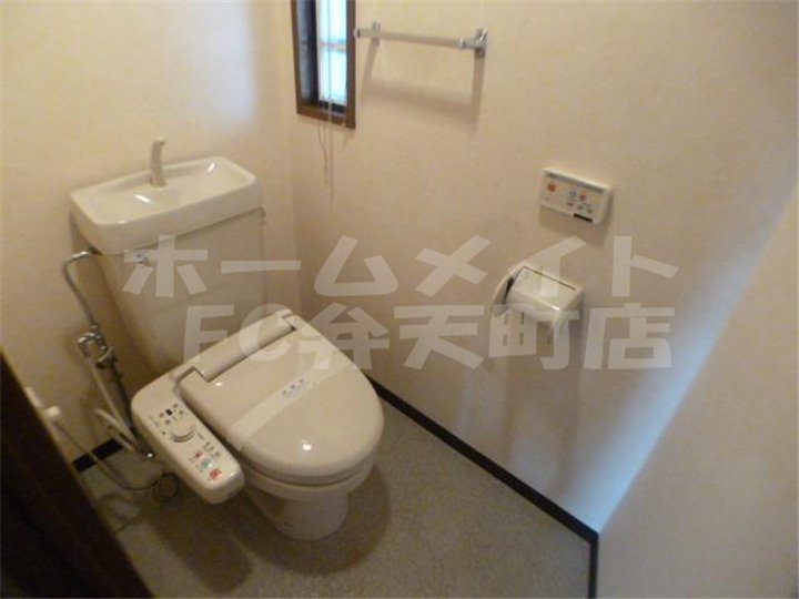 トイレ　トイレもきれいです