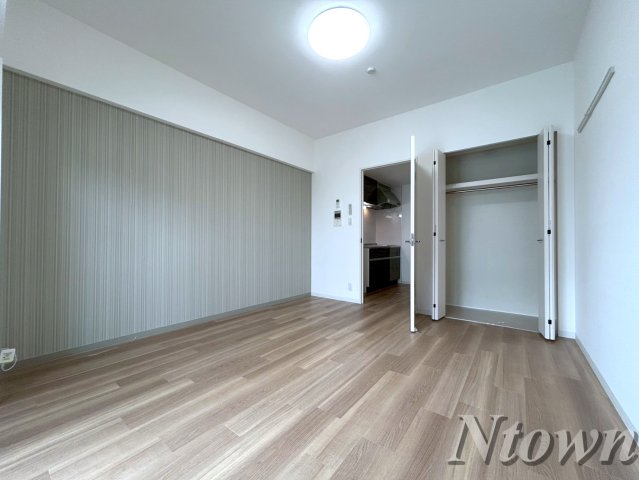 居室・リビング　こちらの居間で趣味の時間をお楽しみください