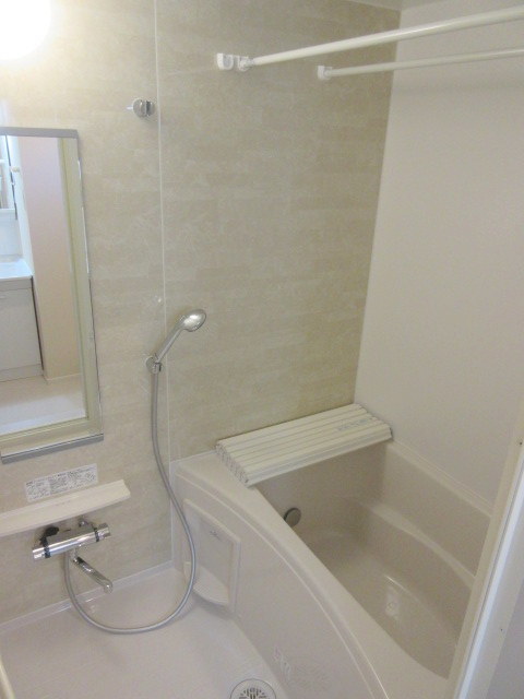 バス・シャワールーム　追焚・暖房乾燥機能付バスルーム