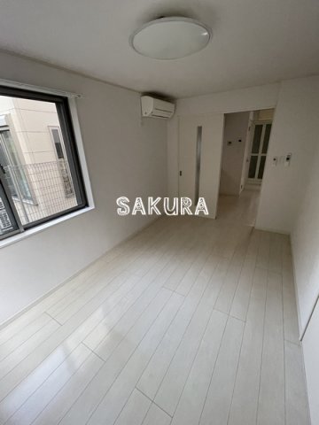 居室・リビング　使いやすい形の為、レイアウトを楽しめます♪