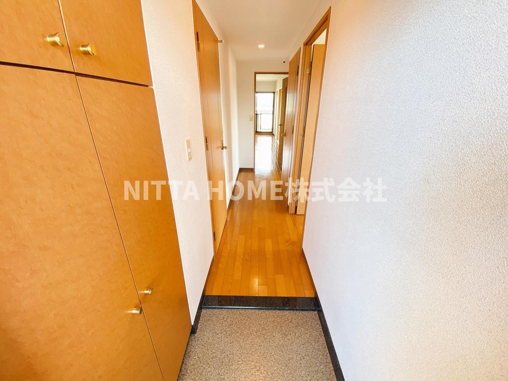 玄関　シューズボックス付きの玄関です！