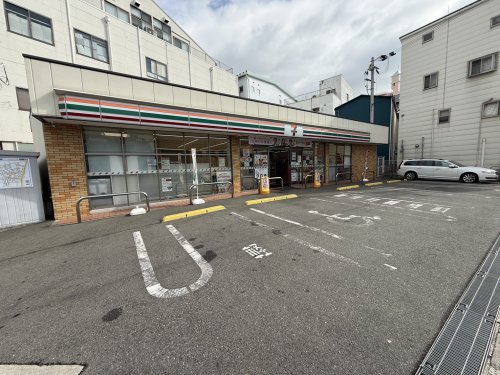 コンビニ　セブン-イレブン 大阪九条南３丁目店（コンビニ）まで300m