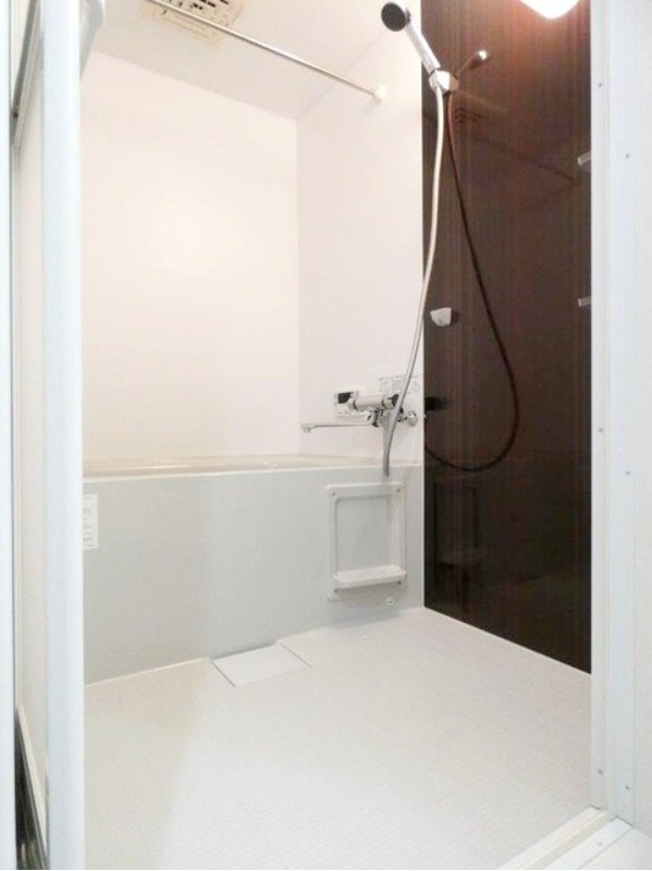 バス・シャワールーム　図面と現状に相違がある場合には現状を優先