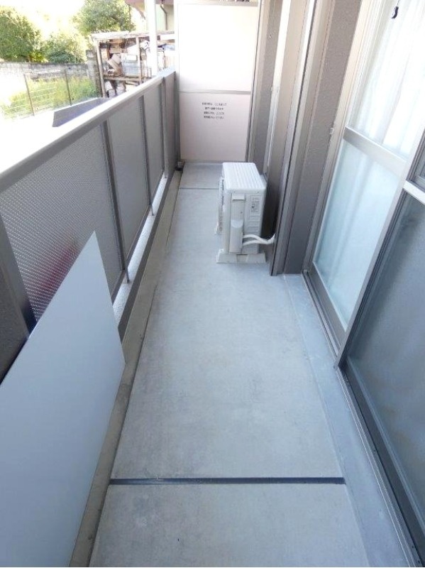 バルコニー　図面と現状に相違がある場合には現状を優先