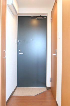 玄関　ゆとりのある玄関です♪