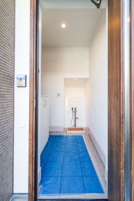 玄関　図面と現状に相違がある場合には現状を優先