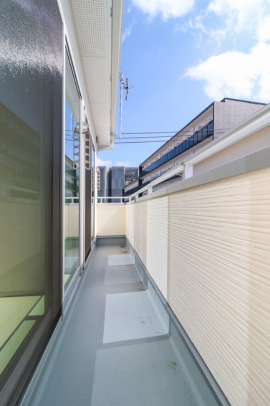 バルコニー　図面と現状に相違がある場合には現状を優先