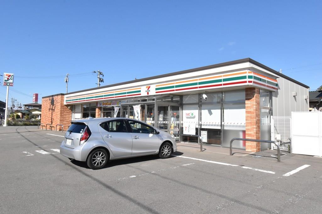 コンビニ　セブンイレブン秋田土崎港店（コンビニ）まで300m