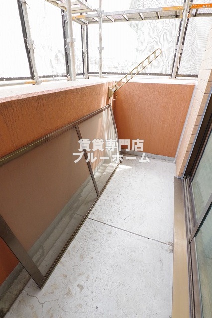 バルコニー　バルコニーの写真です！現在外観工事中です。