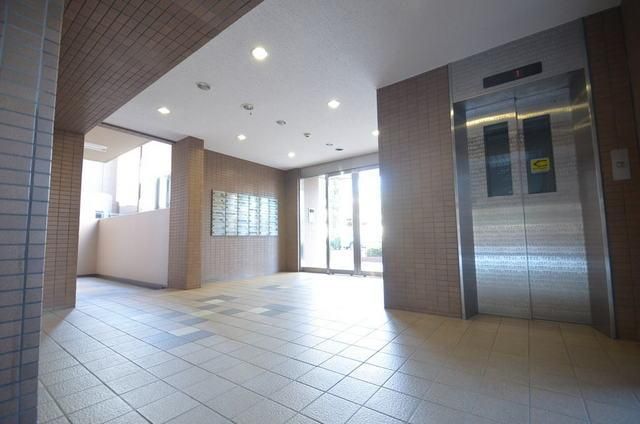 エントランス　礼金なし！都市ガス！Ｂフレッツ！！