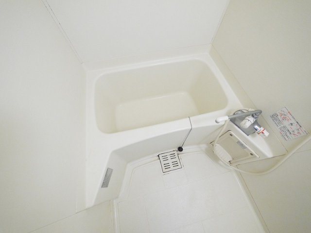 バス・シャワールーム　お風呂で日々の疲れを落としましょう