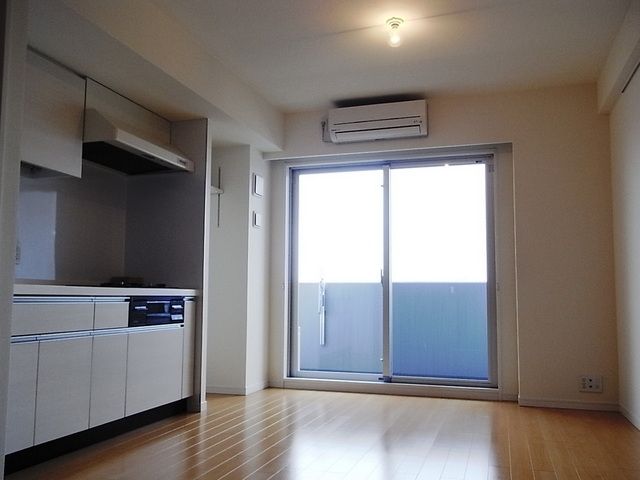 居室・リビング　２口ガスシステムキッチン