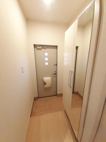 玄関　シューズボックス付きの玄関です★