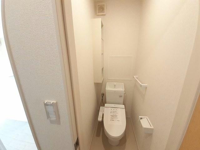 ＪＲ日豊本線 国分駅 徒歩10分 2階建 築11年のトイレ写真