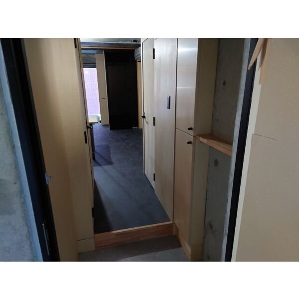 玄関　建築中の写真