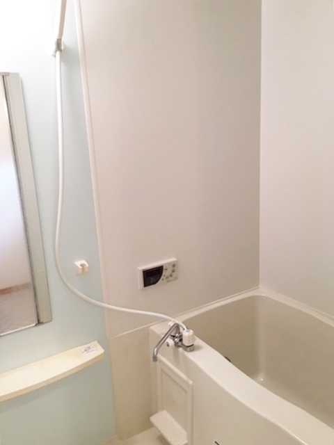 バス・シャワールーム　嬉しい追い焚き機能付きです♪