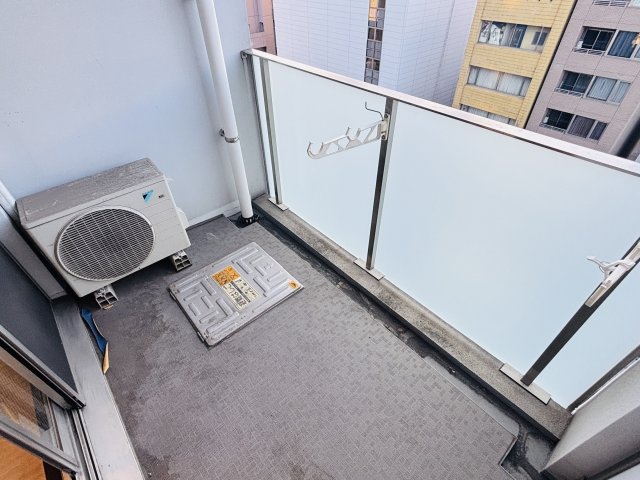 バルコニー　同物件別室