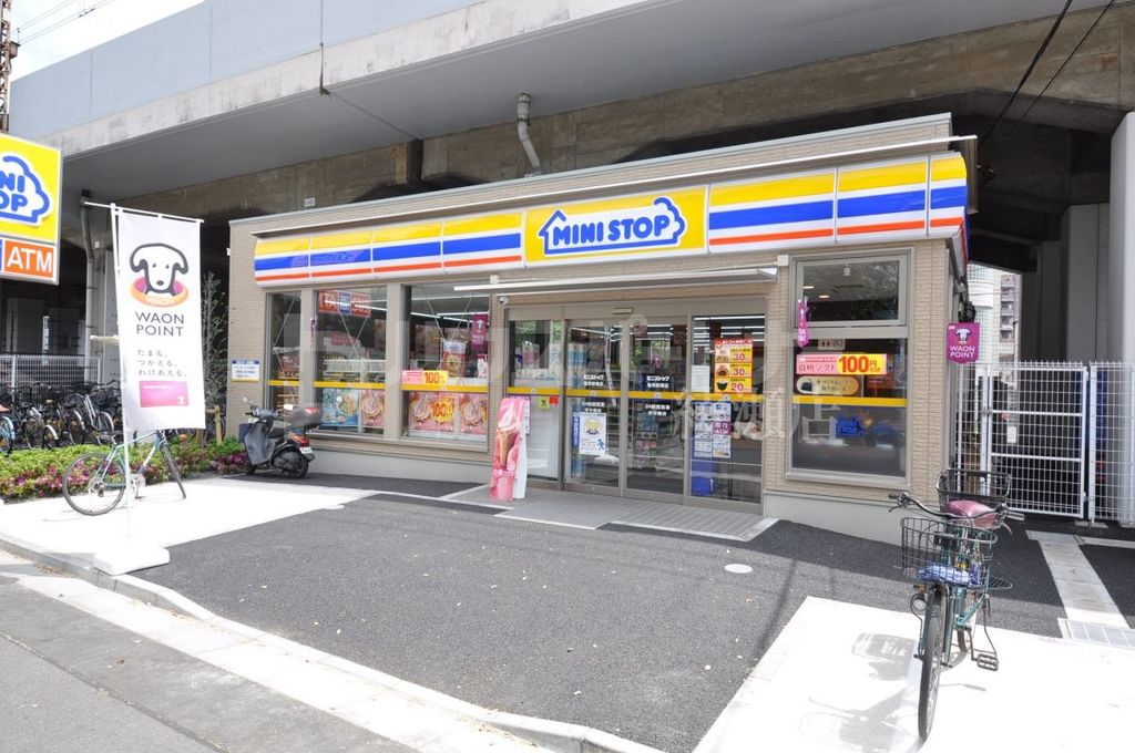 コンビニ　ミニストップ亀有駅東店（コンビニ）まで130m