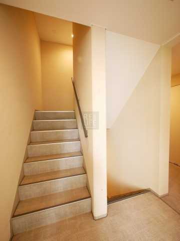 その他　ラグディア高輪の共用階段