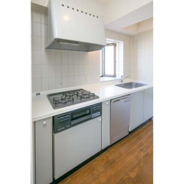 キッチン　※写真は同タイプ住戸です。