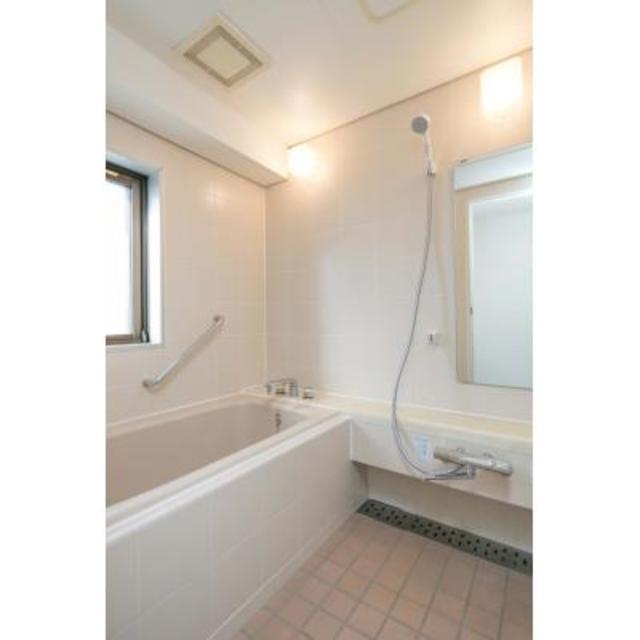 バス・シャワールーム　※写真は同タイプ住戸です。