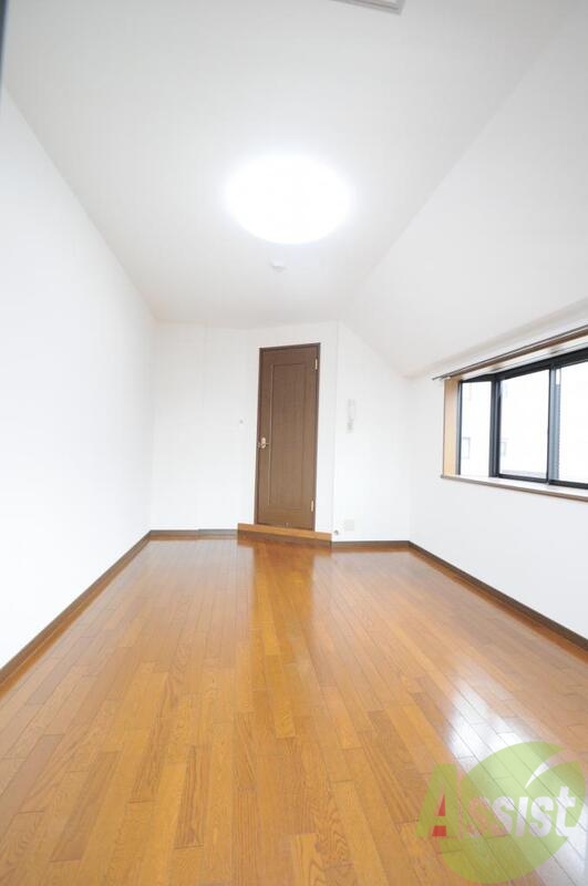 居室・リビング　明るいお部屋でゆったりとした生活を