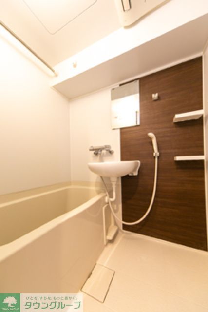 バス・シャワールーム　※写真は同タイプ住戸です。