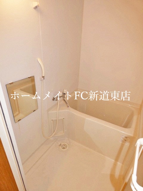 バス・シャワールーム　バス