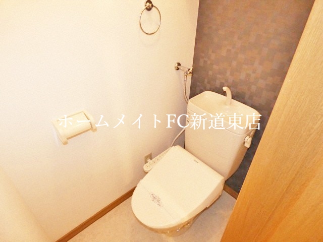 トイレ　シャワー付トイレ