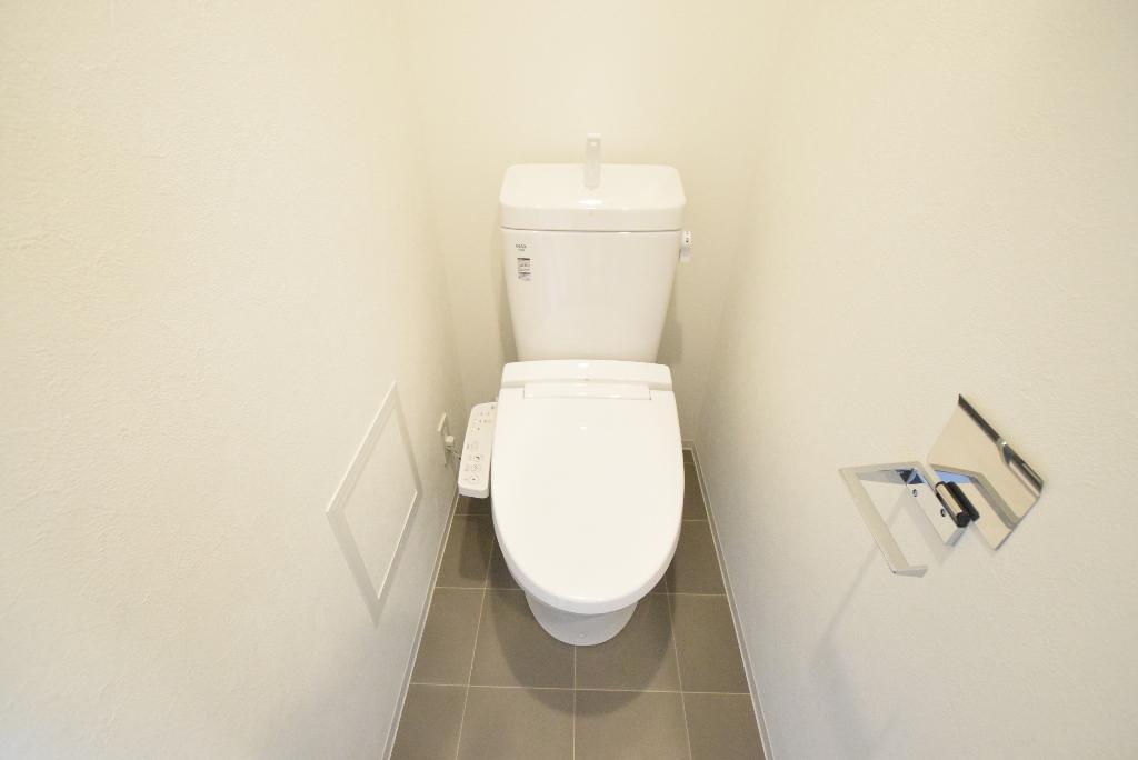 トイレ　シャワー付トイレ