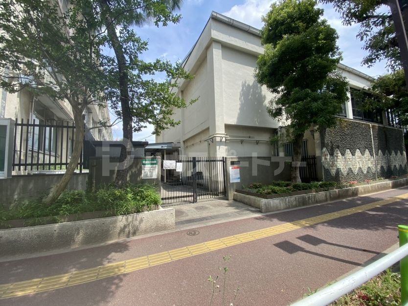 中学校　板橋区立板橋第一中学校（中学校）まで360m