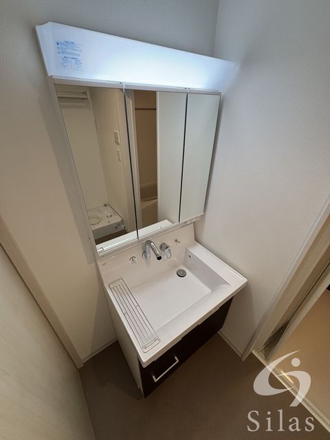 洗面設備　同仕様